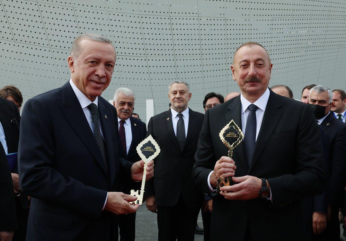 Cumhurbaşkanı Erdoğan ve Aliyev, Zengilan Havalimanı'nın açılışını yaptı