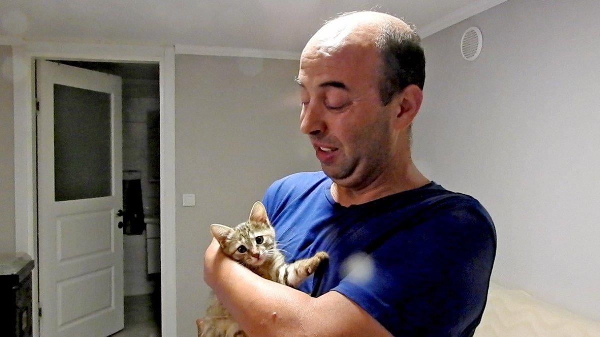 İzmir'de ev sahibi 3 ay kiracısıyla birlikte yaşadı