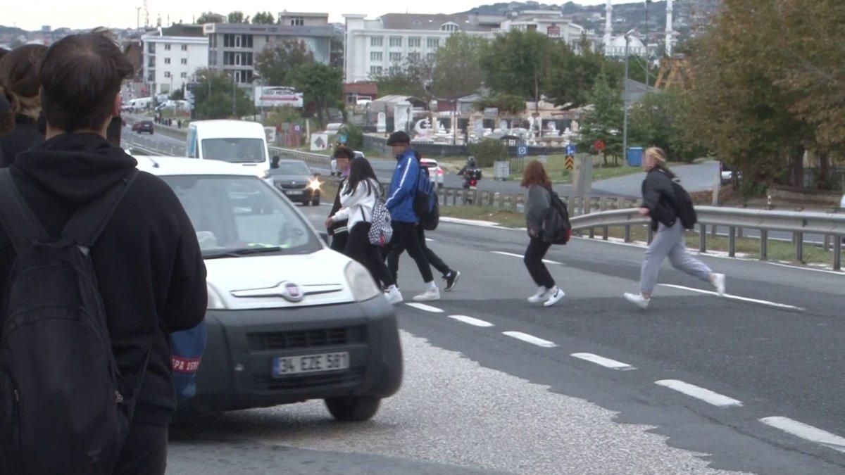 Büyükçekmece’de liselilerin tehlikeli hareketleri
