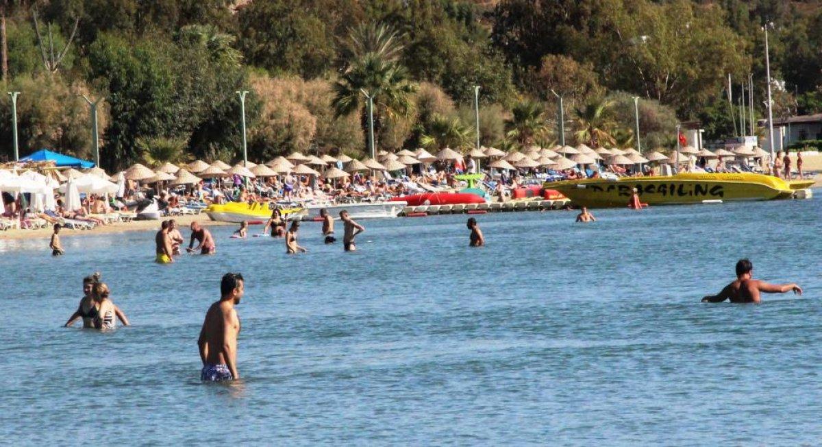 Bodrum'da turistlerin tatil keyfi devam ediyor