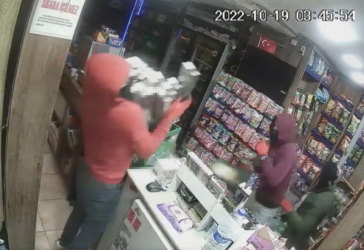 Kağıthane'de panikleyen soyguncular arkadaşlarını unuttu