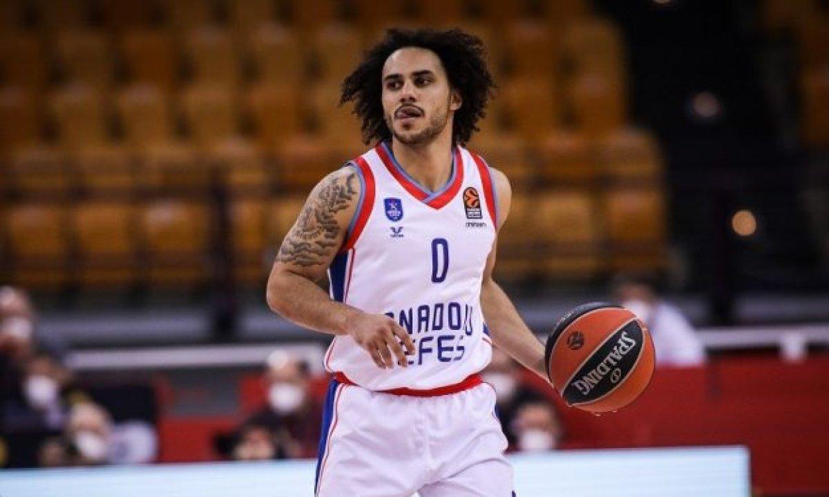 Anadolu Efes'in yıldızı Shane Larkin sahalara ne zaman dönecek?