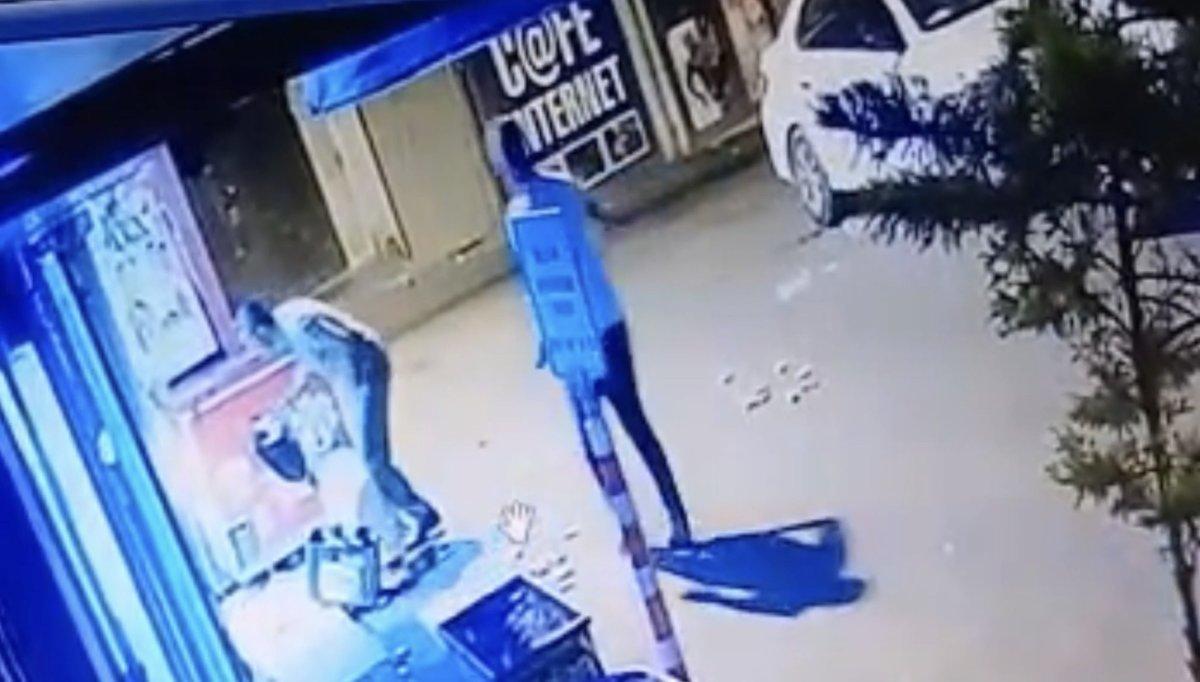 Kağıthane'de panikleyen soyguncular arkadaşlarını unuttu