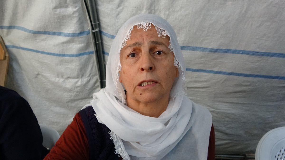 Diyarbakır'da evlat nöbeti tutan anneden, kızına dön çağrısı