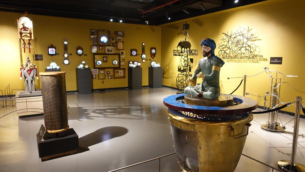 Zamanın kıymetini bilenler için Her Şeyin Bir Saati Var sergisi