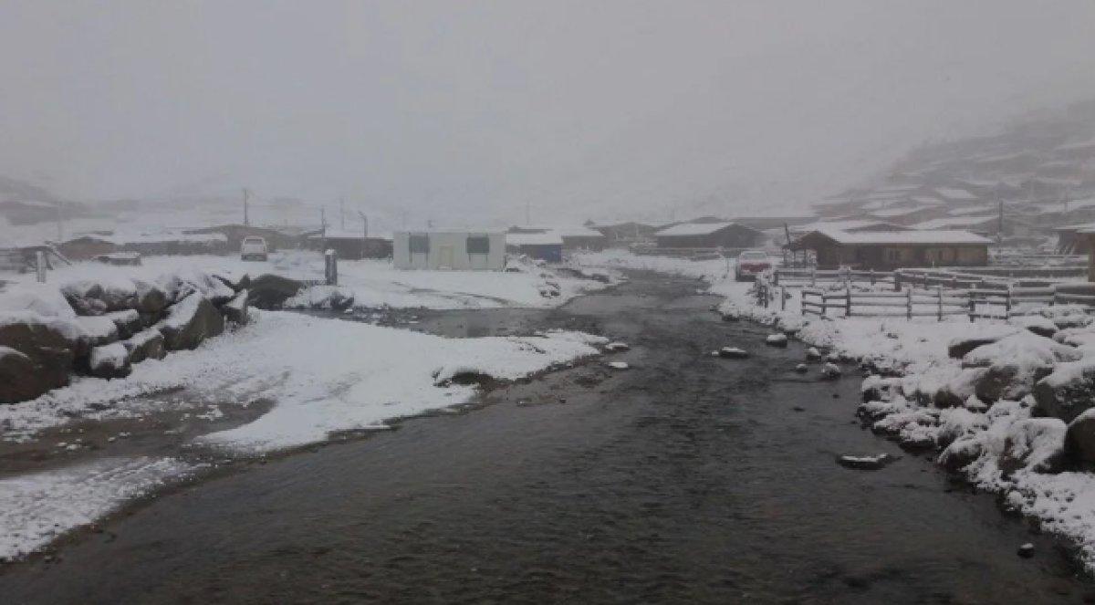 Türkiye'nin yüksek kesimlerinde kar yağışı etkili oldu