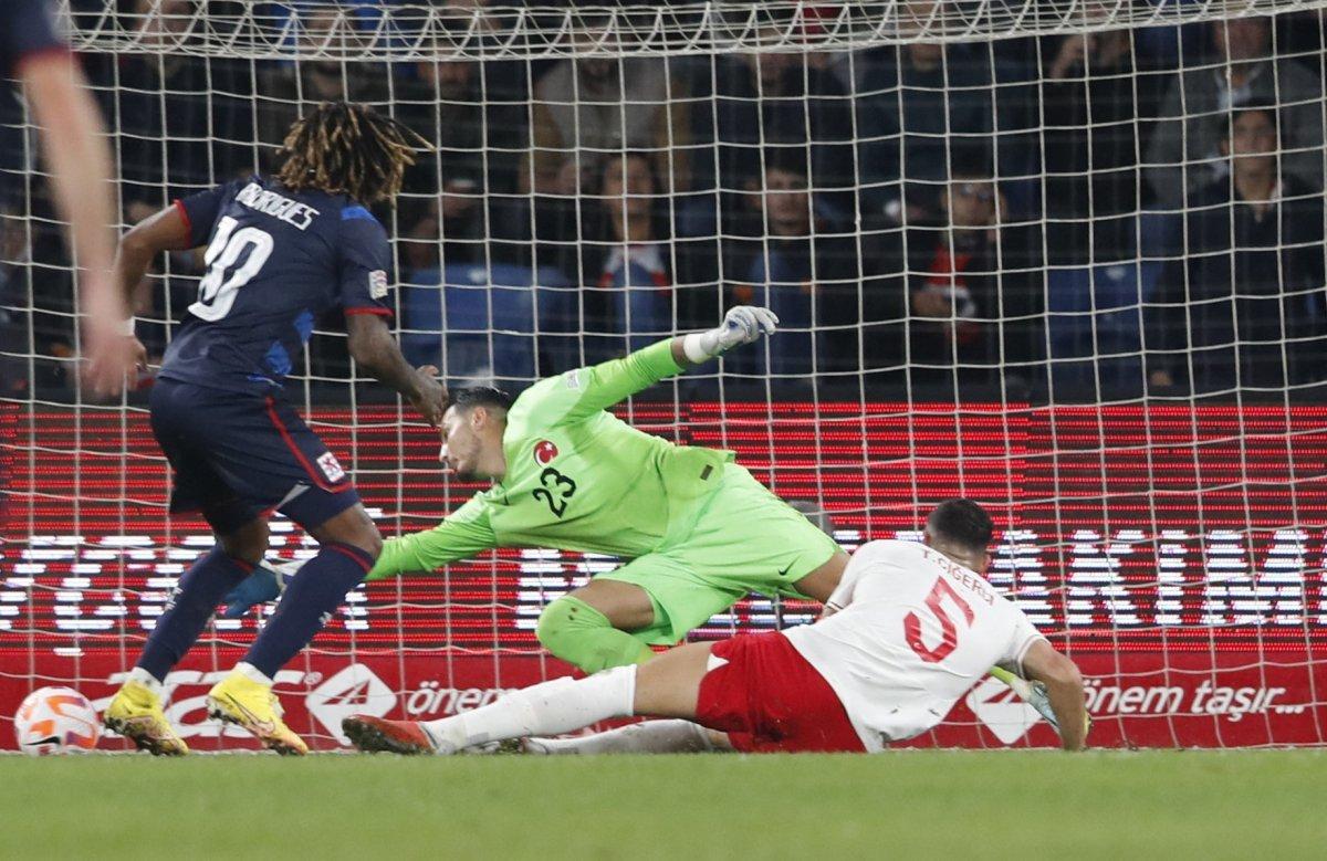 UEFA'dan A Milli Takım'a para cezası