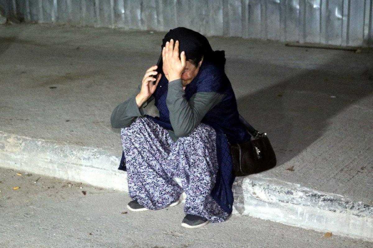 Antalya'da, evladını kanalizasyonda arayan aile yanmış ceset buldu