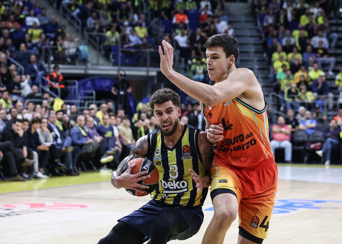 Fenerbahçe EuroLeague'de 4'te 4 yaptı