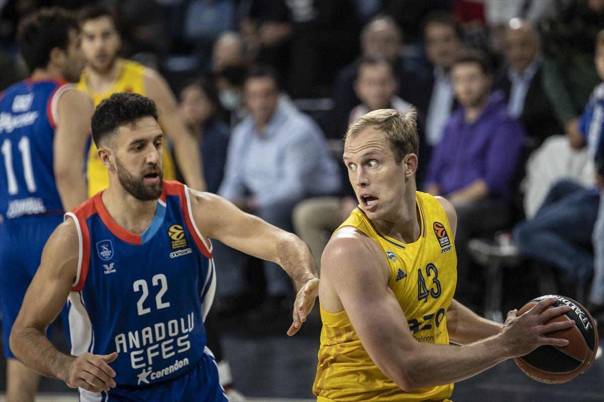 Anadolu Efes, Alba Berlin'i mağlup etti