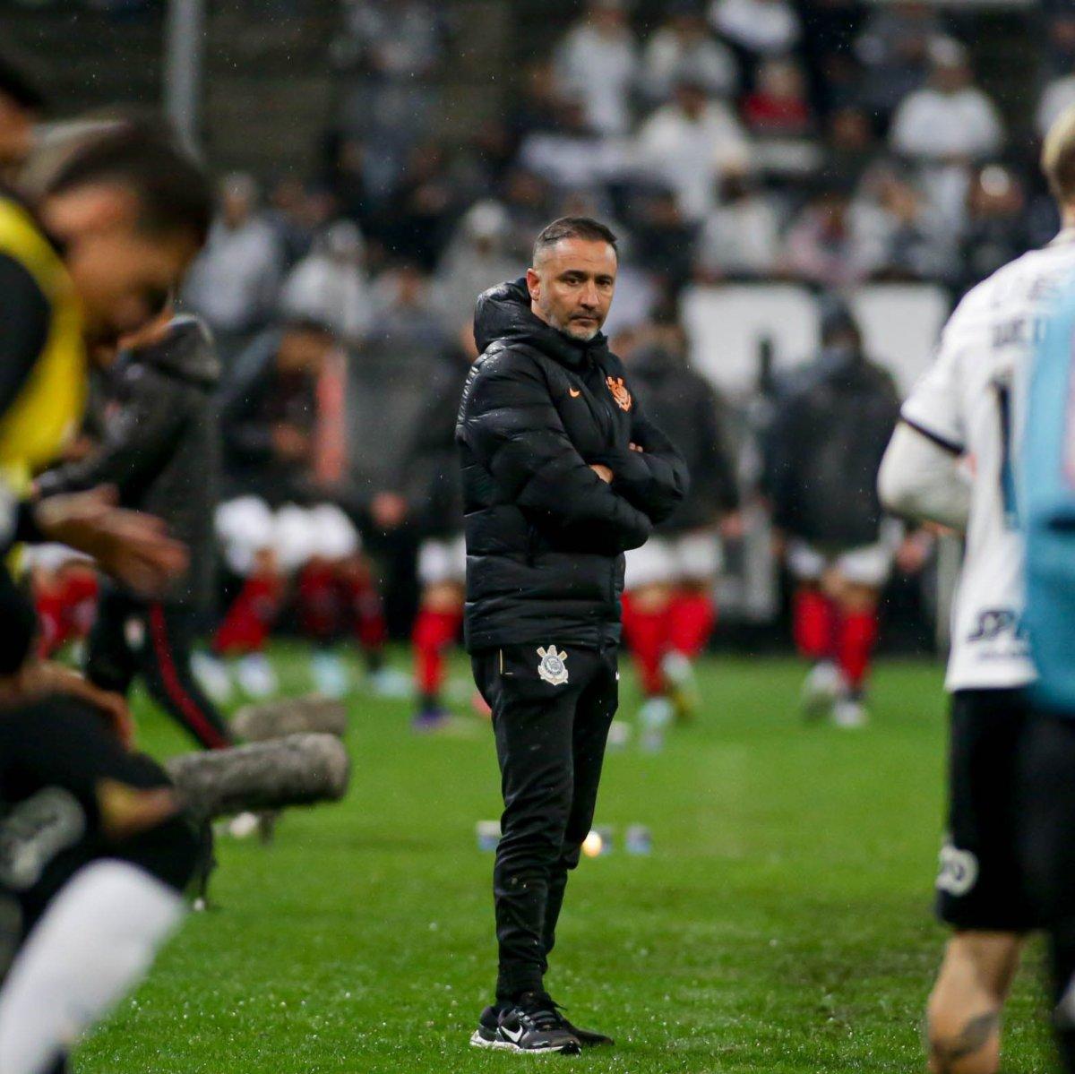 Corintihans, Vitor Pereira'nın sözleşmesini uzatmayı hedefliyor