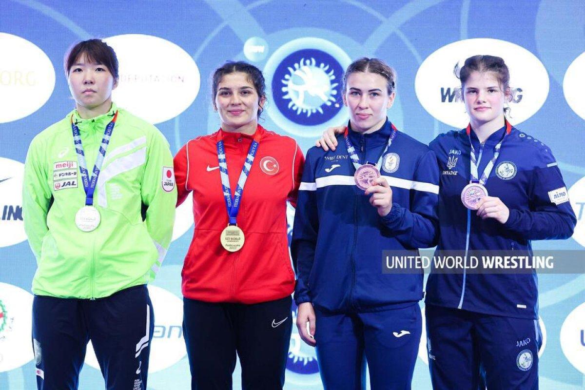 Genç güreşçi Nesrin Baş Dünya Şampiyonu