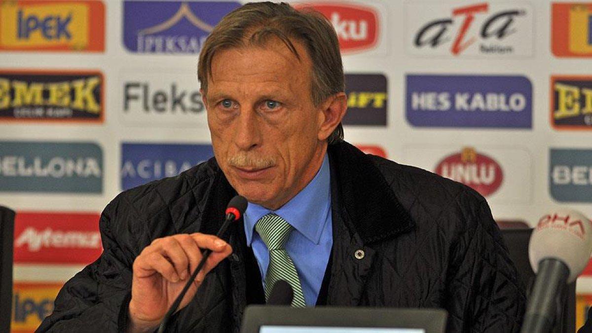 Cristoph Daum, kanserle mücadele ettiğini açıkladı