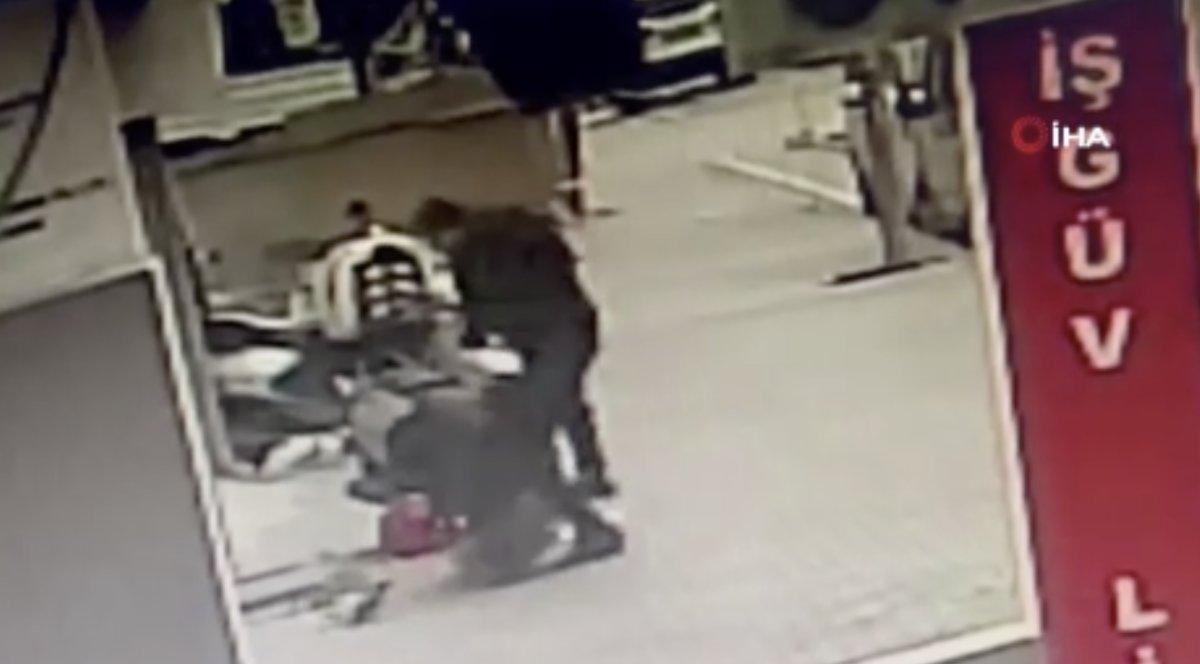 Esenyurt'ta annesini korumak için kardeşini dövdü