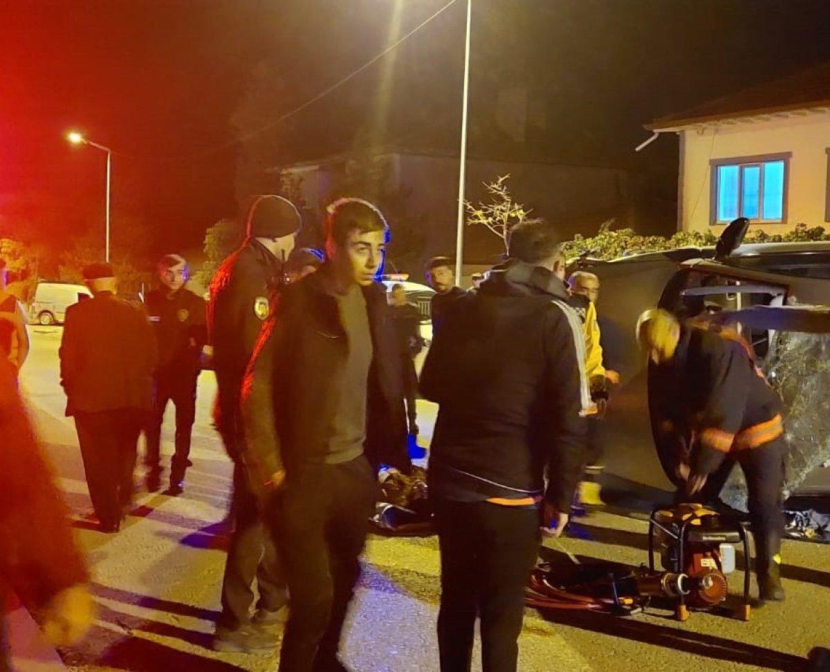 Malatya'da kaza yapan araç yan yattı: 4 yaralı