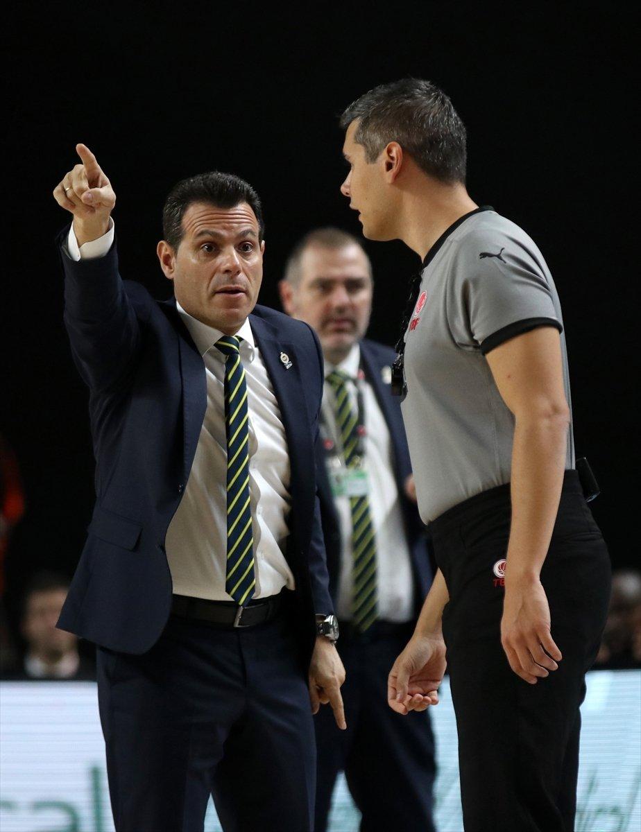 Fenerbahçe, Manisa BB'yi farklı geçti