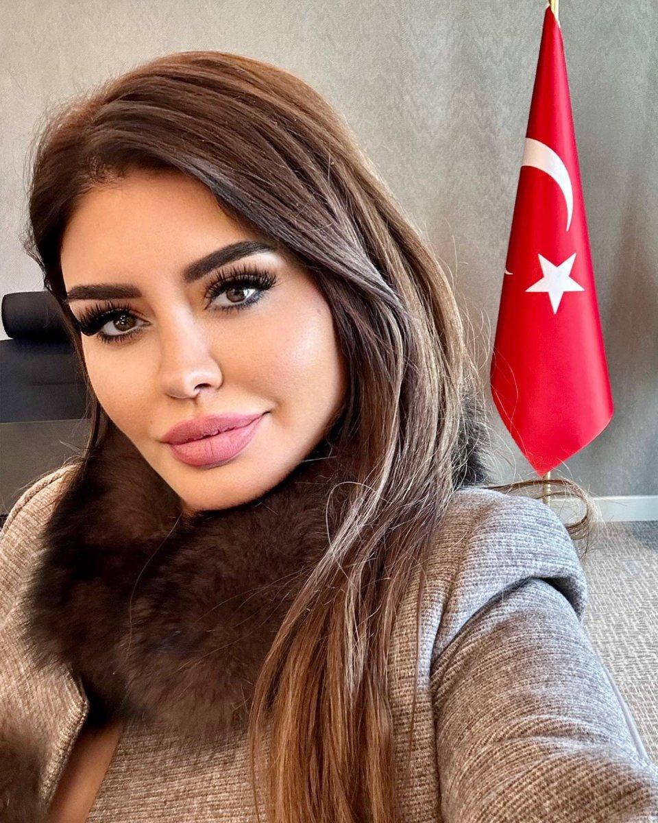 Ebru Polat, mesleğine geri döndü