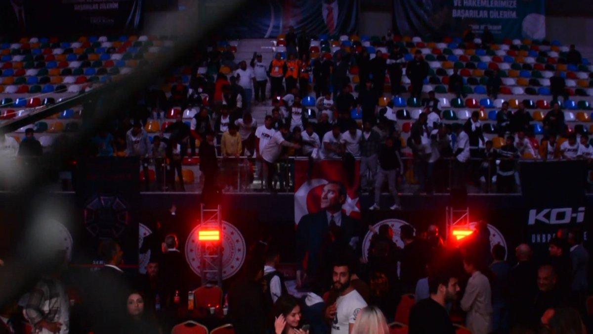 Kocaeli’de seyircilerle özel güvenlik arasında kavga