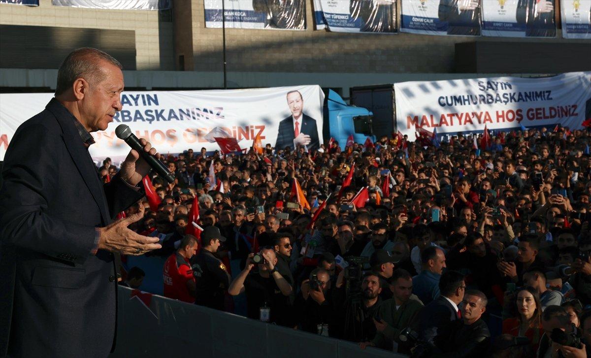 Cumhurbaşkanı Erdoğan'a Malatya'da coşkulu karşılama