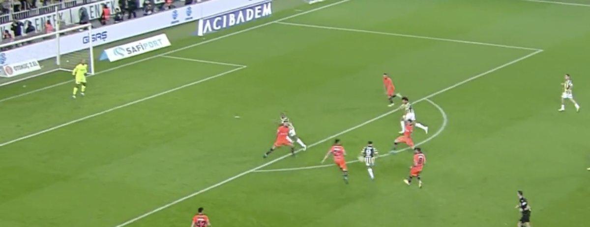 Diego Rossi'den galibiyeti getiren gol