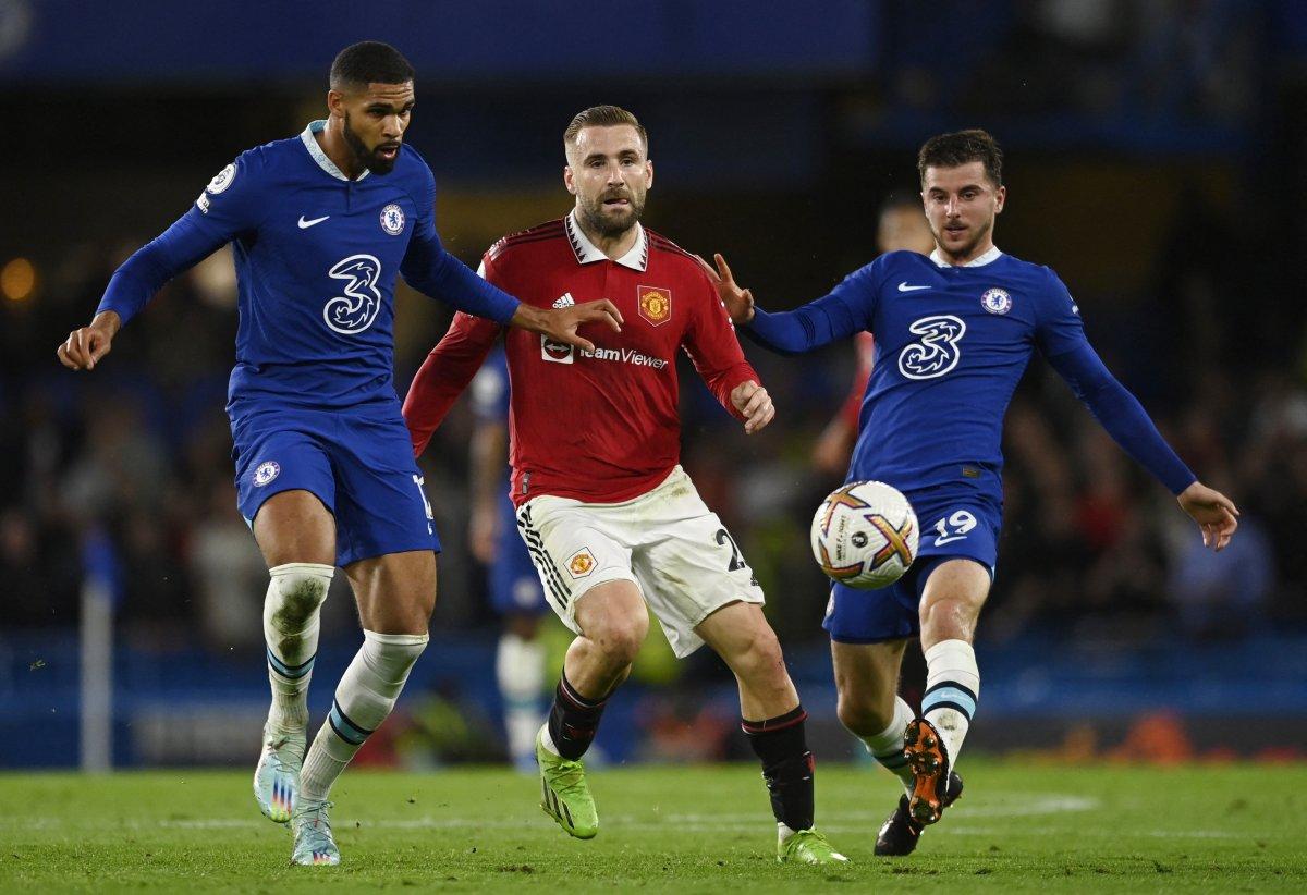 Manchester United, son dakika golüyle beraberliği yakaladı