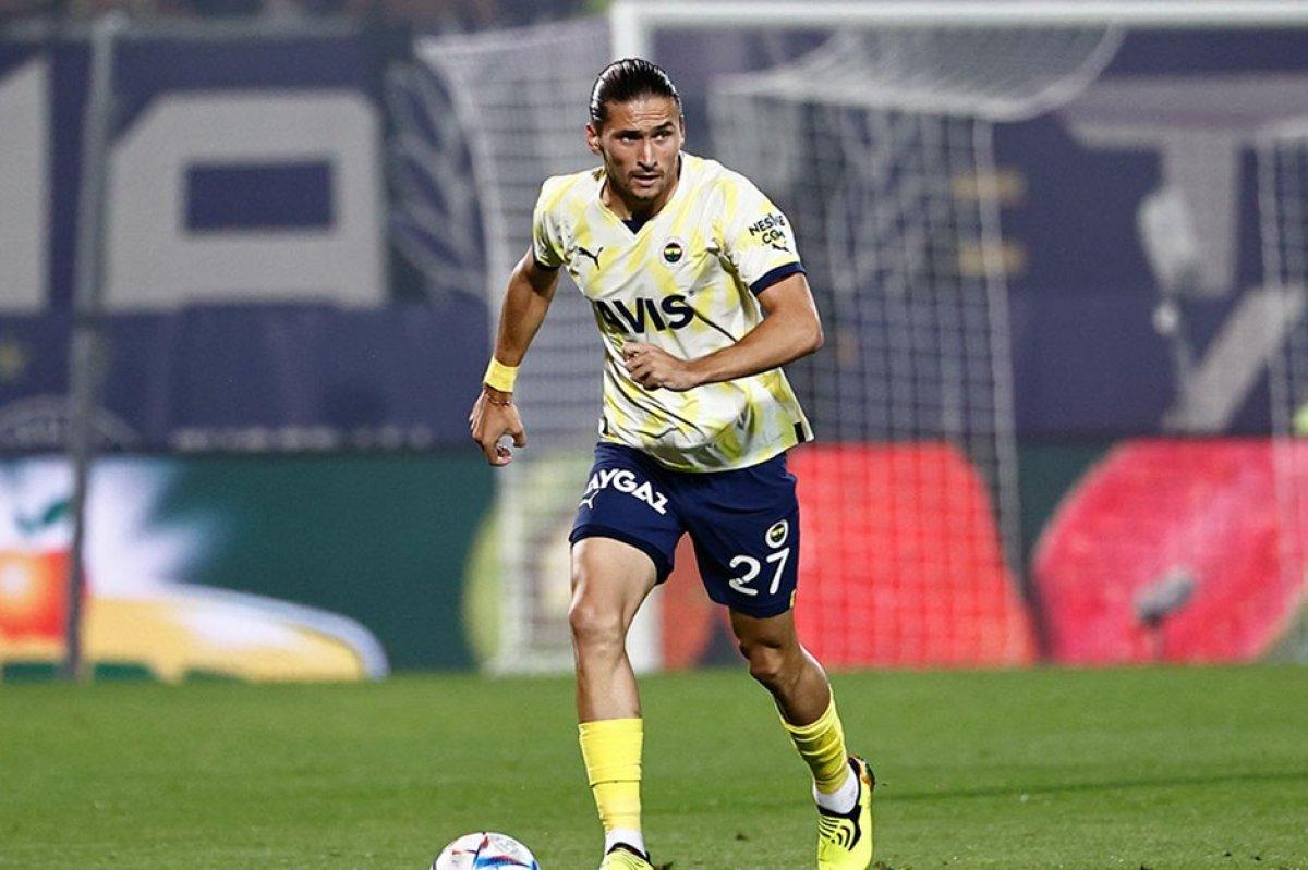 Fenerbahçe'de 4 isme yeni sözleşme