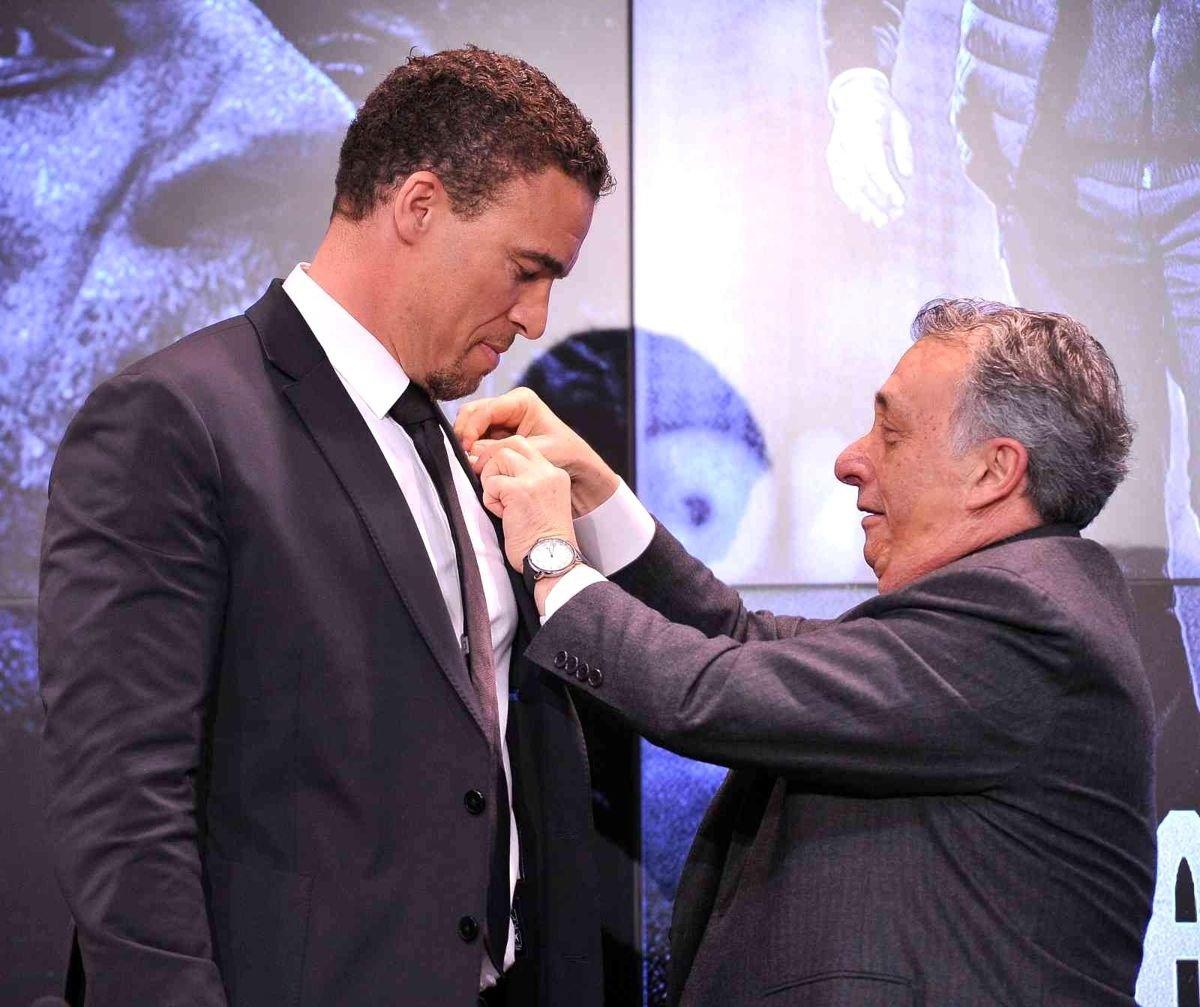 Ahmet Nur Çebi'den Valerien Ismael'e destek