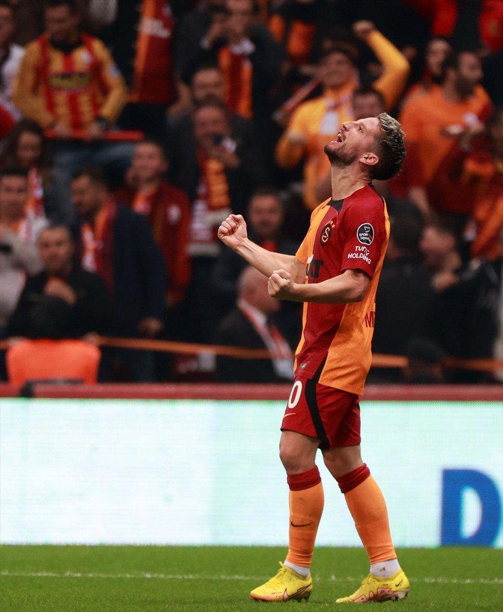 Dries Mertens: Karar maça etki etti