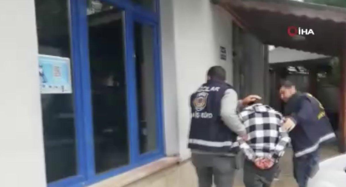 Bağcılar'da markette yakalanan hırsız, çalışanı bıçakladı