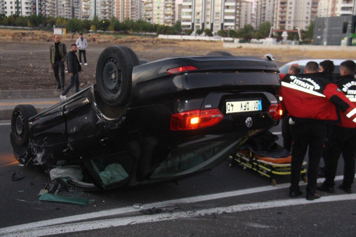 Diyarbakır’da takla atan otomobilin sürücüsü öldü
