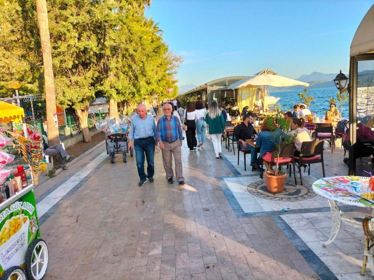 Muğla'da yaz sezonu kapanmadı