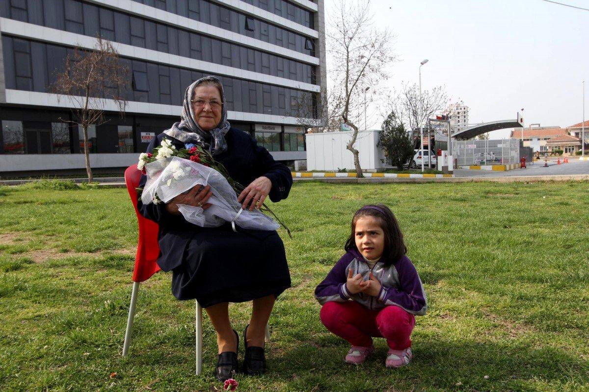 Edirne'de kepçenin önüne oturmasıyla bilinen 'Kıymet Teyze' hayatını kaybetti