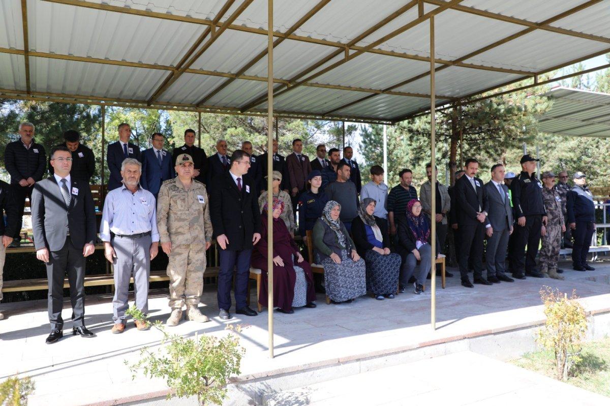 Erzincan'da kazara kendini vuran uzman çavuş memleketine uğurlandı