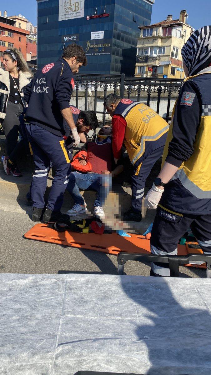 Zonguldak'taki yol üzerinde ilerleyen adama tır çarptı