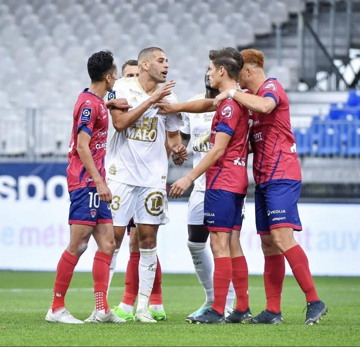 Clemont taraftarı Islam Slimani'ye ırkçılık yaptı