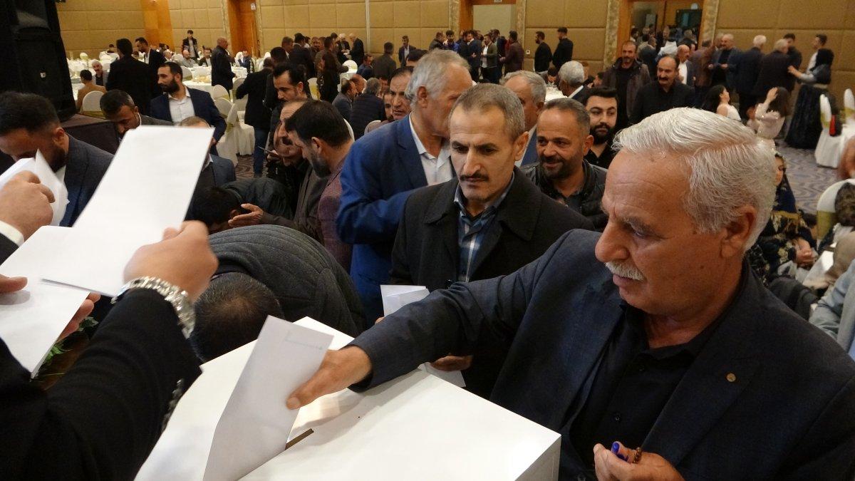 Van'da aşiret düğününde 3 milyon 650 bin TL'lik takı takıldı