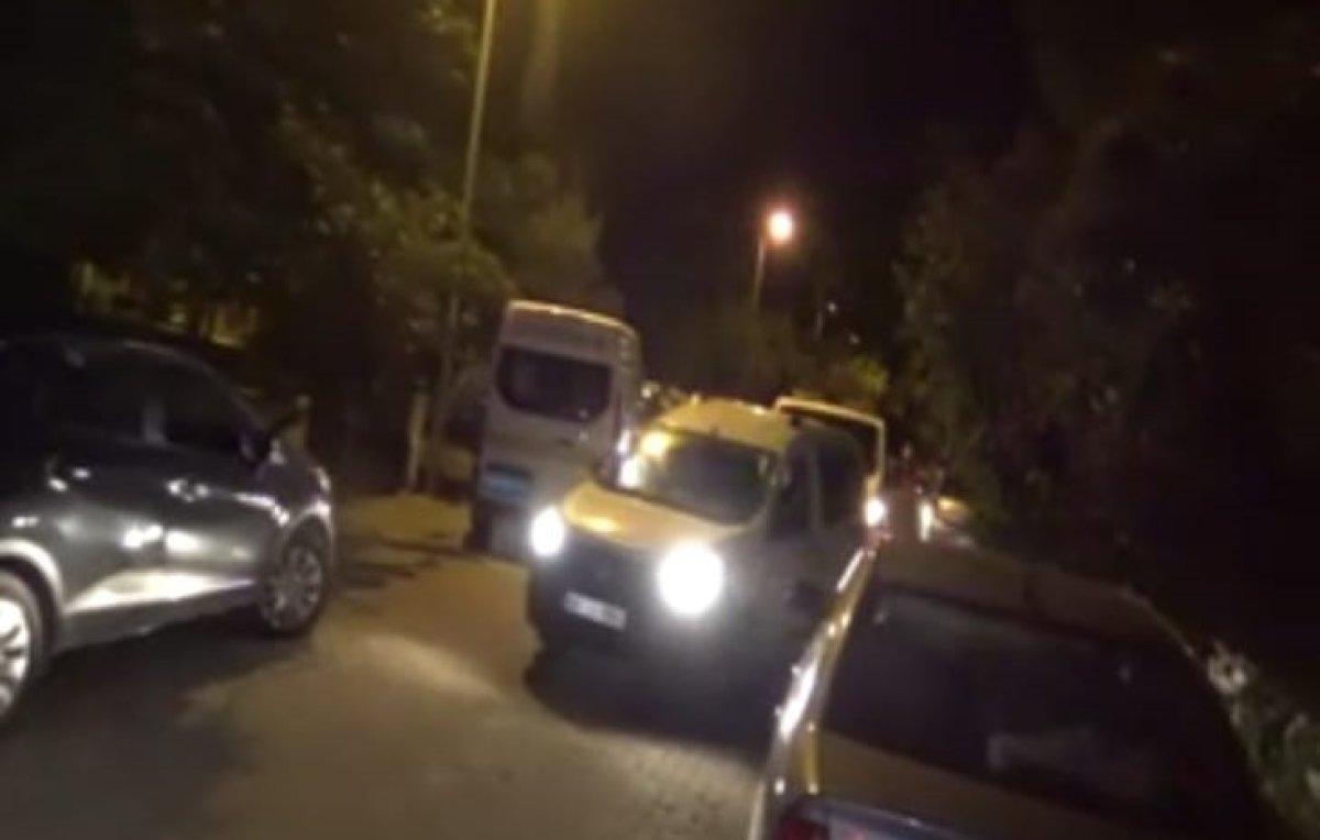 Muğla’da, kaçak göçmenleri bisküvi alışverişi ele verdi