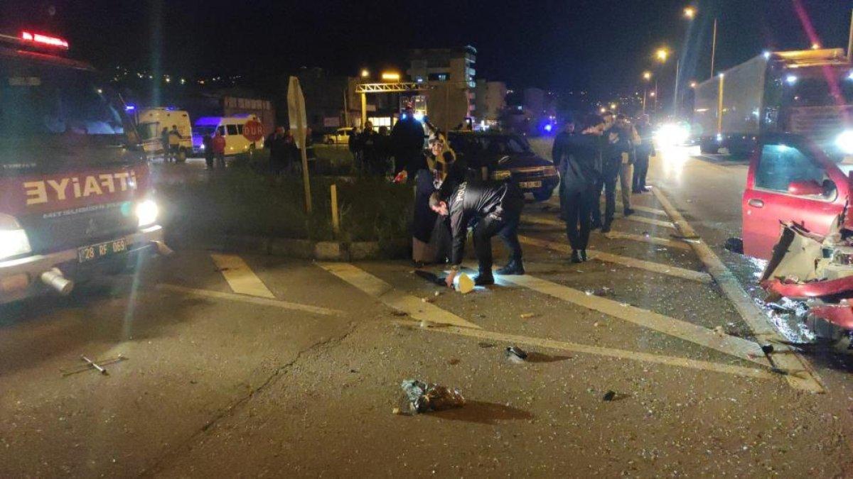 Giresun’da iki otomobil çarpıştı: LPG tankı araçtan fırladı