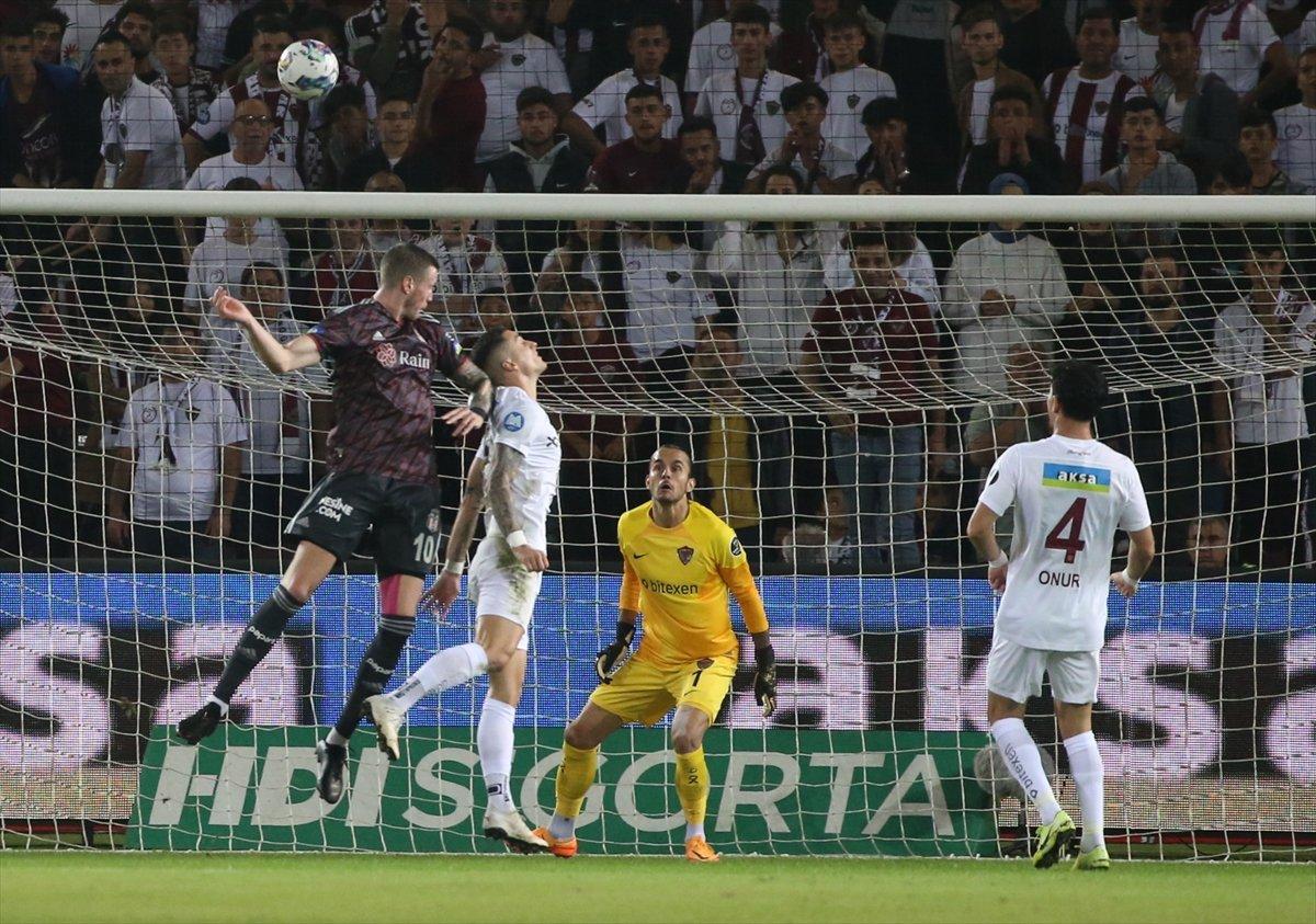 Beşiktaş, Hatayspor'a mağlup oldu