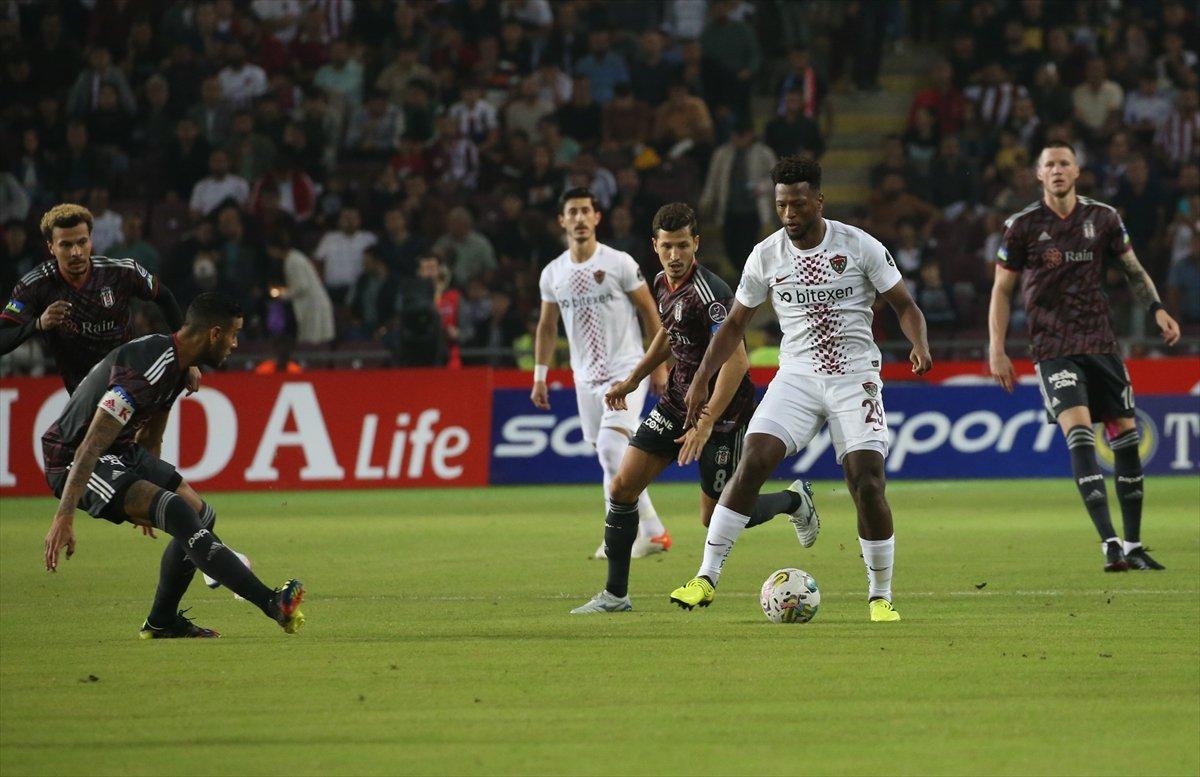 Beşiktaş, Hatayspor'a mağlup oldu