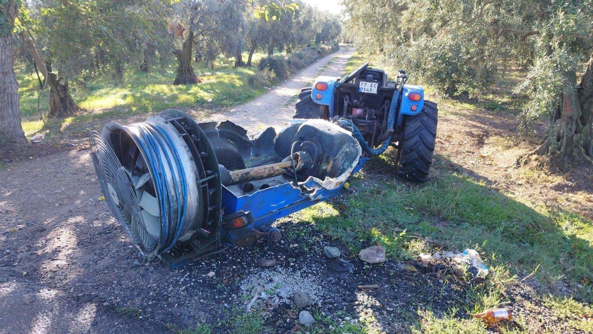 Bursa'da otomobil ilaç tankerine çarptı, 3 kişi yaralandı