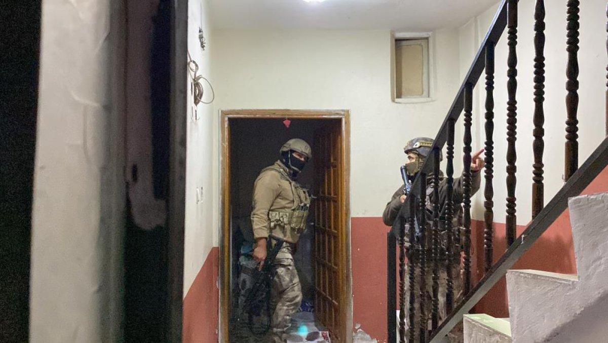 Mersin'de terör operasyonu: 15 gözaltı