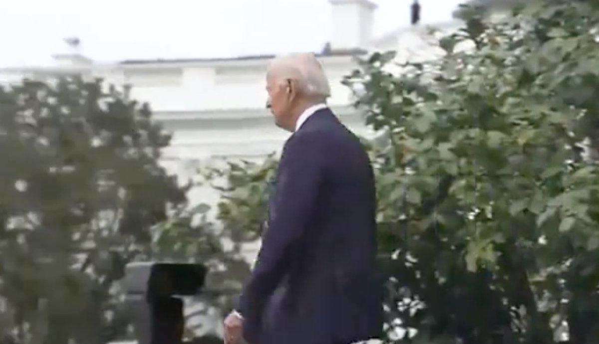 Joe Biden, Beyaz Saray'da yolunu şaşırdı