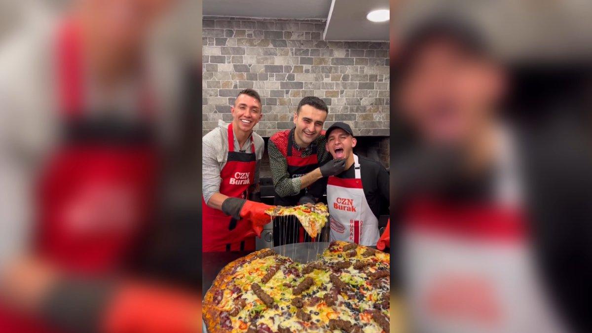 Czn Burak, Muslera ve Lucas Torreira ile pizza yaptı