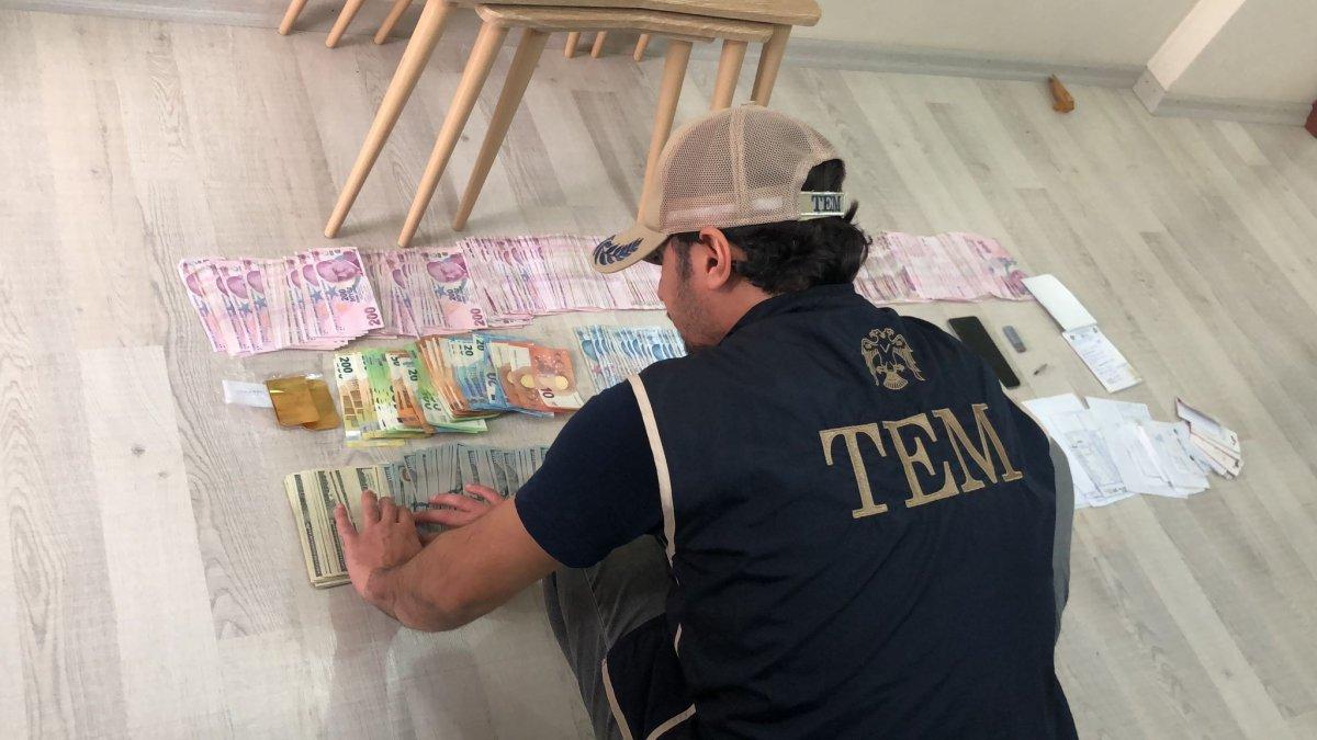 Adana'da, FETÖ'nün hücre evlerinden servet çıktı