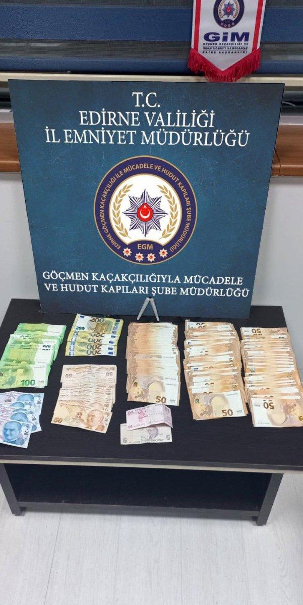 Edirne'de bir göçmen kaçakçısı polis denetimine takıldı