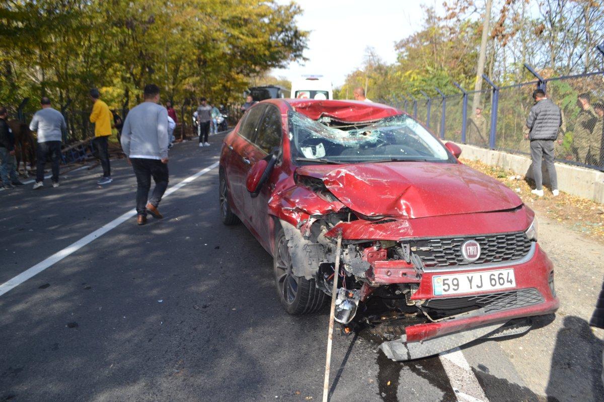 Tekirdağ'da at arabası ile otomobil çarptıştı: 3 yaralı