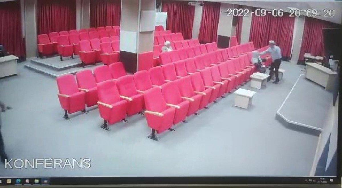 Konya'da protokol koltuğuna oturan kadına şiddet