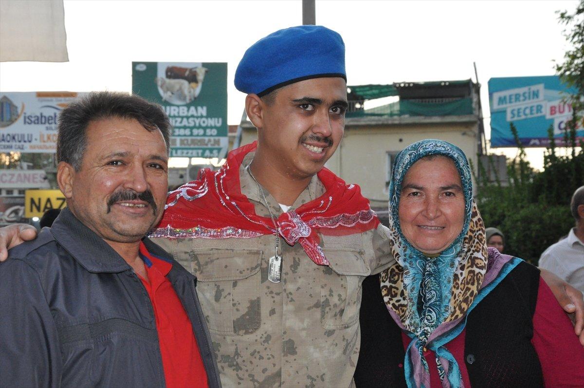 Mersin'de engelli gençler bir günlük asker oldu