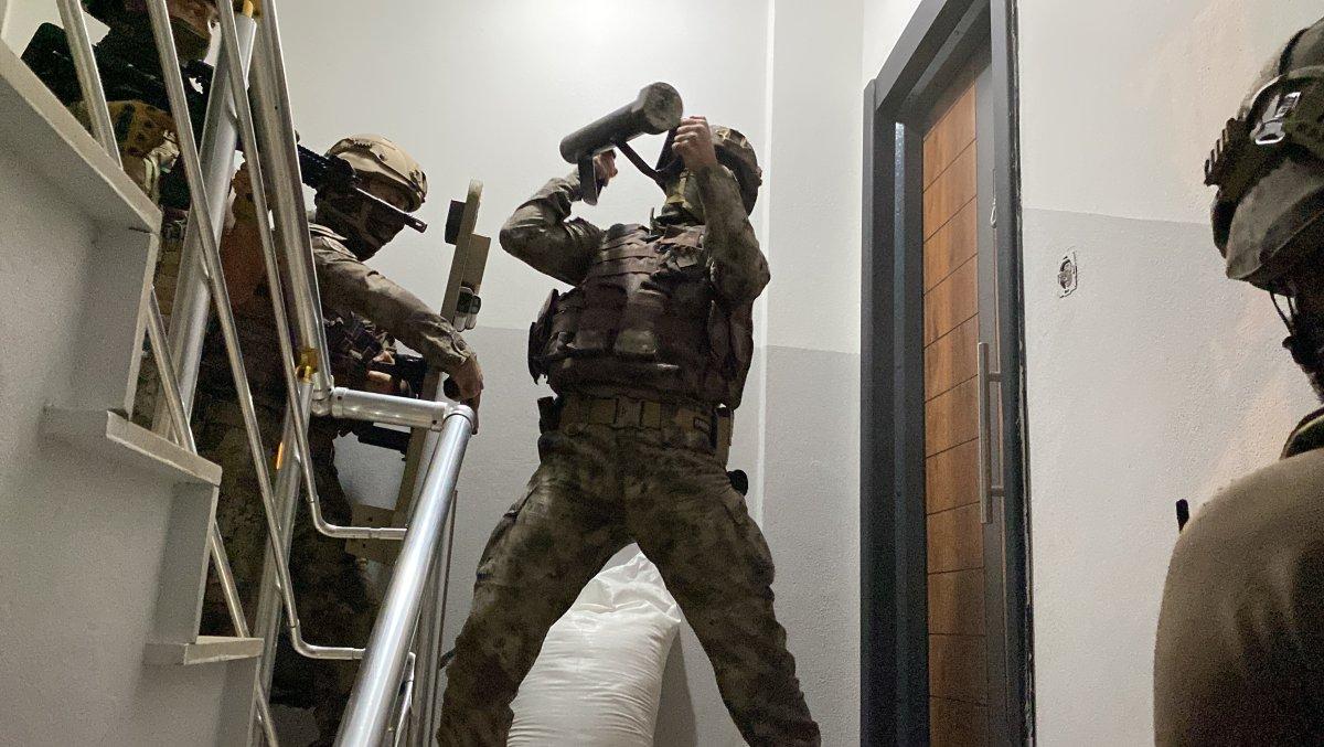 Mersin'de suç çetesine film gibi operasyon: 5 gözaltı